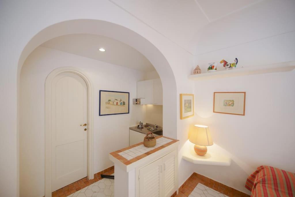 La Piccola, Capri